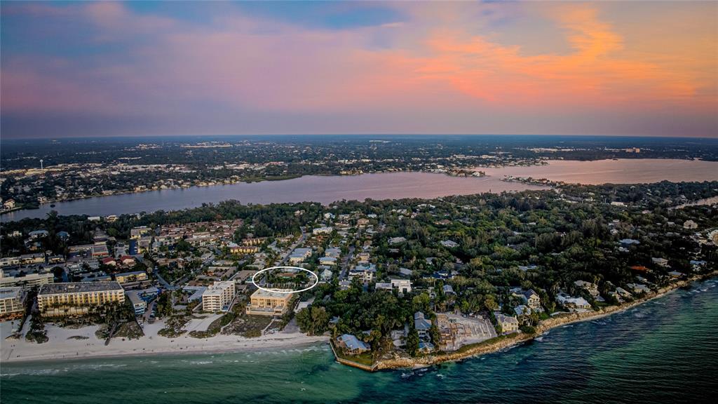 6905 Point Of Rocks Road Sarasota, FL 34242 - Photo 7 of 50