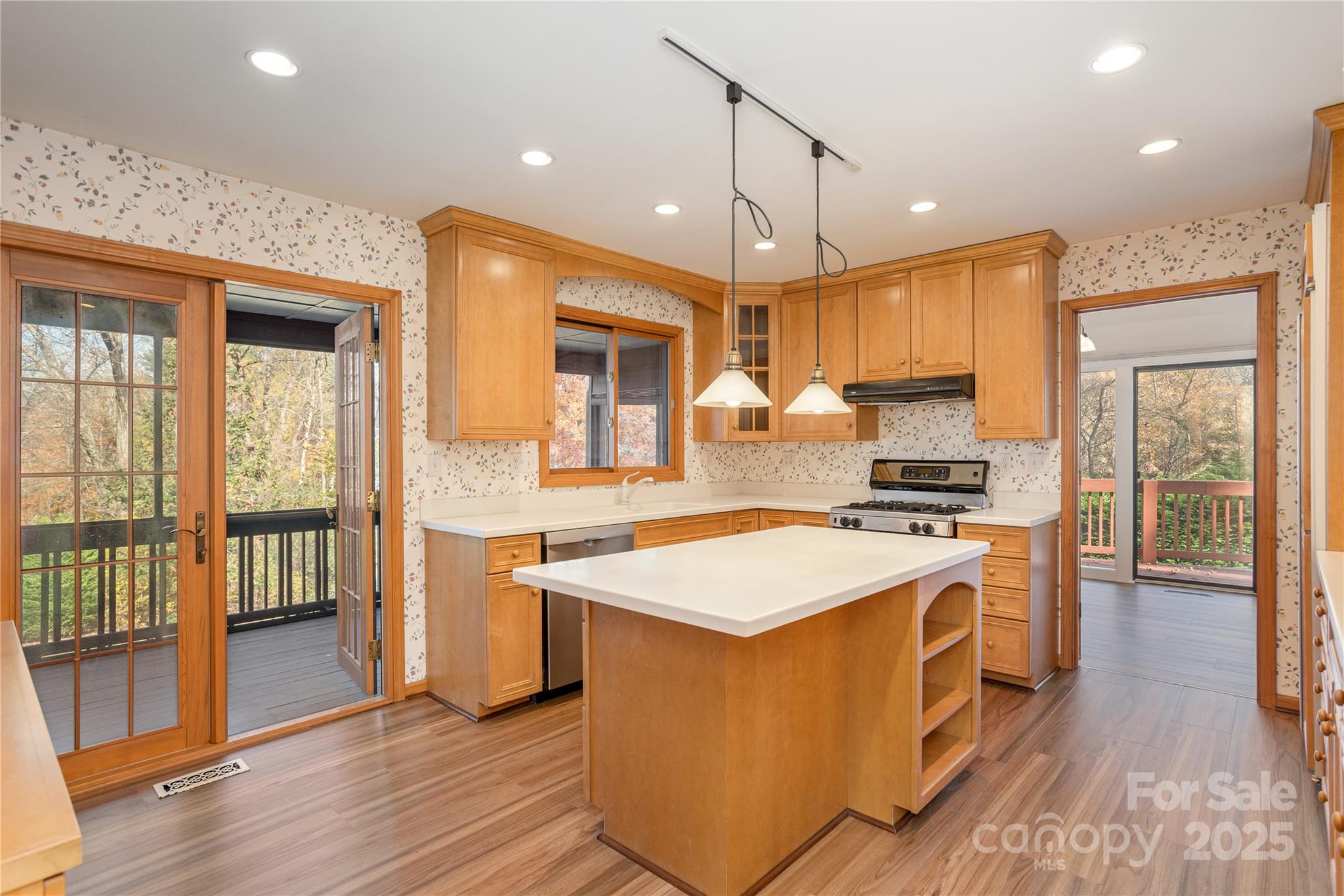 3224 Hickory Hill Road Hendersonville, NC 28792 - Photo 12 of 34