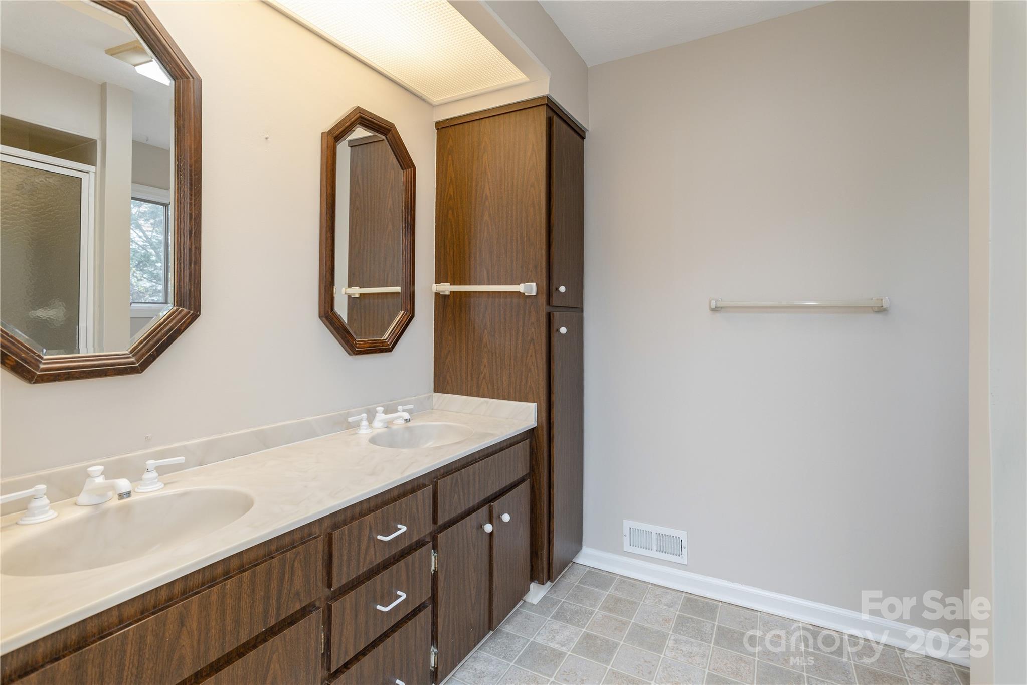 3224 Hickory Hill Road Hendersonville, NC 28792 - Photo 19 of 34