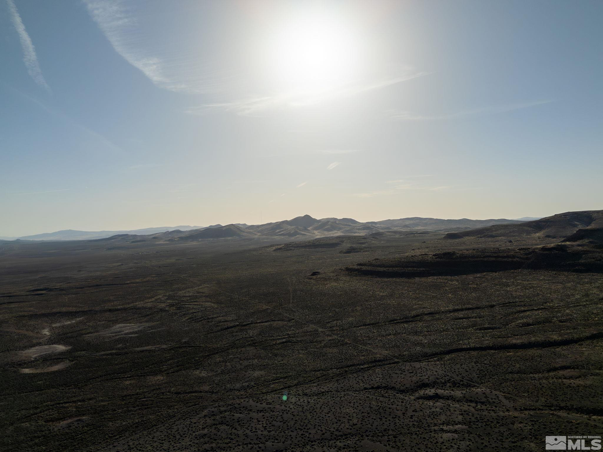 509113 Trinity Fallon, NV 89406 - Photo 6 of 24 a view of mountain with wooden floor