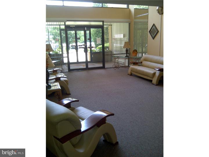 8910 Krewstown Road, Unit 114 Philadelphia, PA 19115 - Photo 2 of 21 Lobby