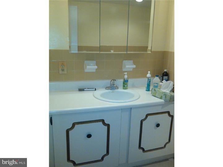 8910 Krewstown Road, Unit 114 Philadelphia, PA 19115 - Photo 13 of 21 Bathroom