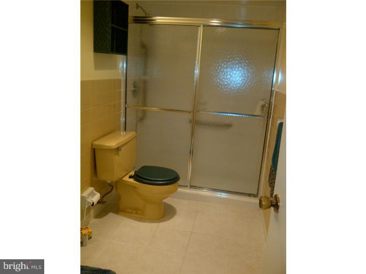 8910 Krewstown Road, Unit 114 Philadelphia, PA 19115 - Photo 15 of 21 Bathroom