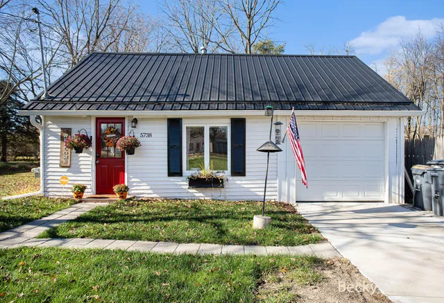 $175,000 | 5738 Mt Vernon Avenue, Portage, MI 49024