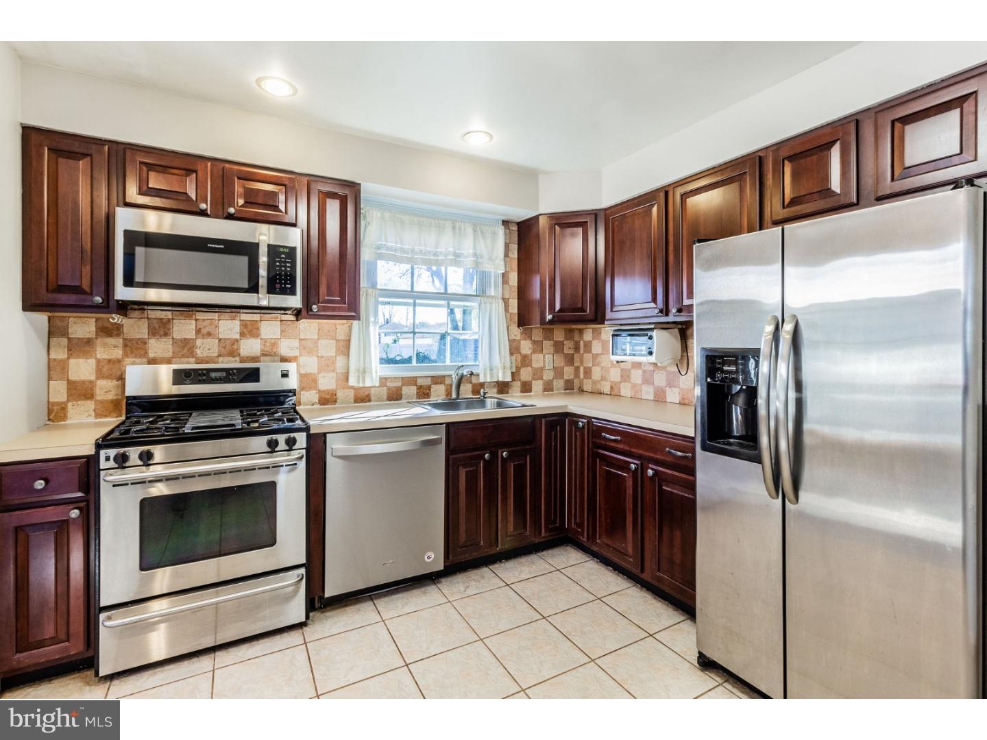 118 Valleybrook Road East Cherry Hill, NJ 08034 - Photo 6 of 18 Kitchen