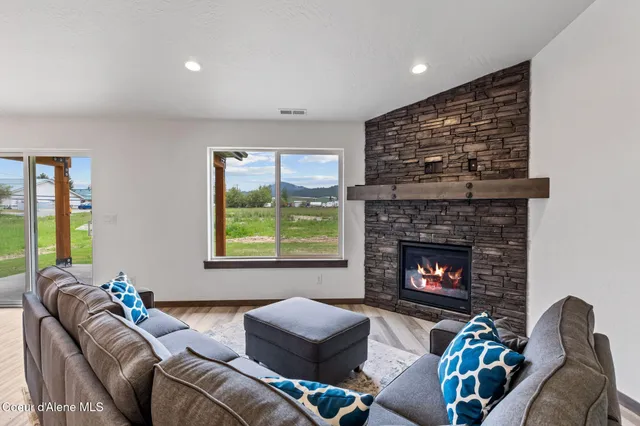 $538,800 | 2238 Maverick Court, Sandpoint, ID 83864