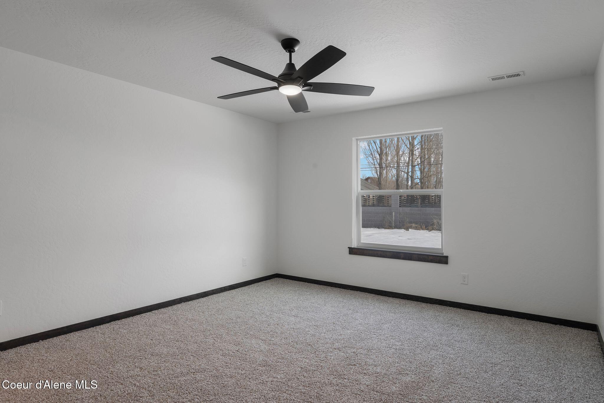 2238 Maverick Court Sandpoint, ID 83864 - Photo 22 of 42 24_DSC07114