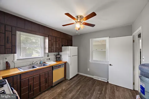 $350,000 | 3423 Clayton Avenue, Wilmington, DE 19808