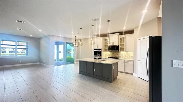 $4,000 | 3806 Savanna Palms Court, Lakewood Ranch, FL 34211