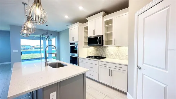 $4,000 | 3806 Savanna Palms Court, Lakewood Ranch, FL 34211