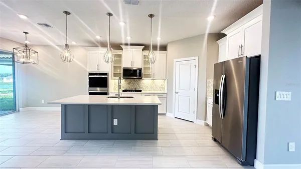 $4,000 | 3806 Savanna Palms Court, Lakewood Ranch, FL 34211