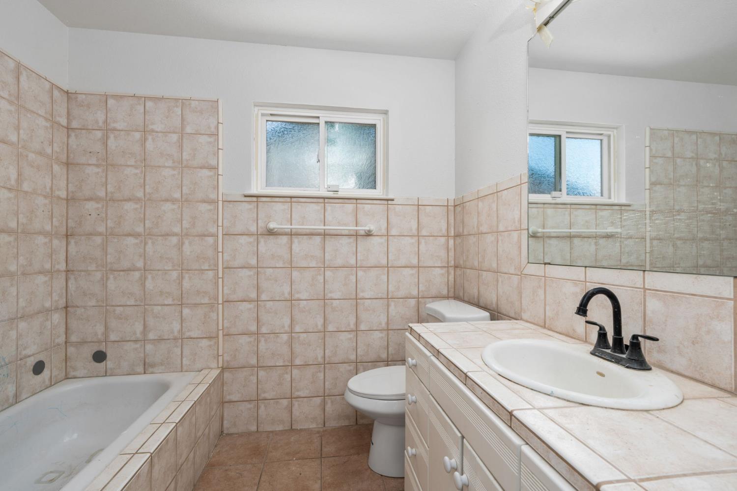 1284 North Riverview Avenue Reedley, CA 93654 - Photo 24 of 40