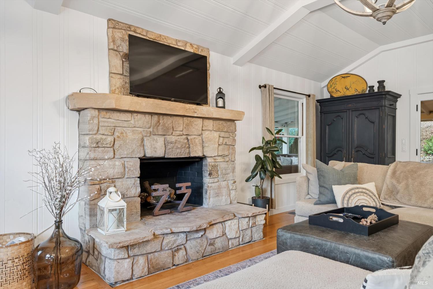 2611 Leslie Road Santa Rosa, CA 95404 - Photo 8 of 51 Gallery Image 8