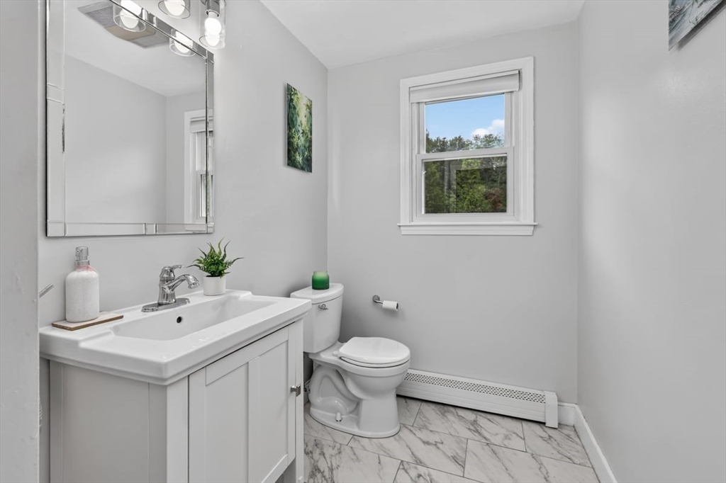 72 Beckford Farm Road Hanover, MA 02339 - Photo 18 of 41