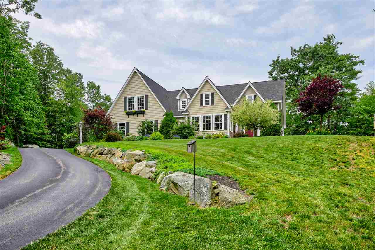 8 Terry's Way Exeter, NH 03833 - Photo 3 of 40