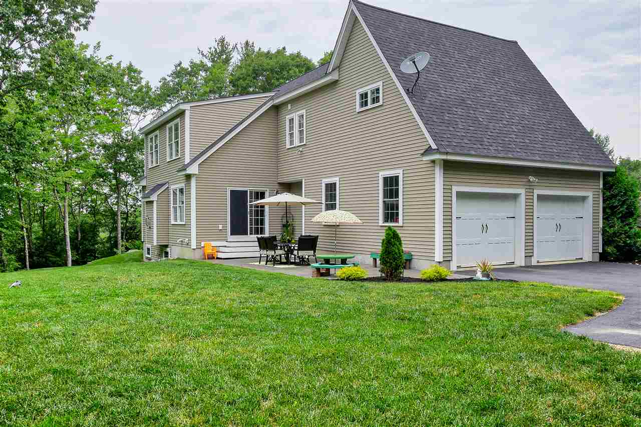 8 Terry's Way Exeter, NH 03833 - Photo 4 of 40