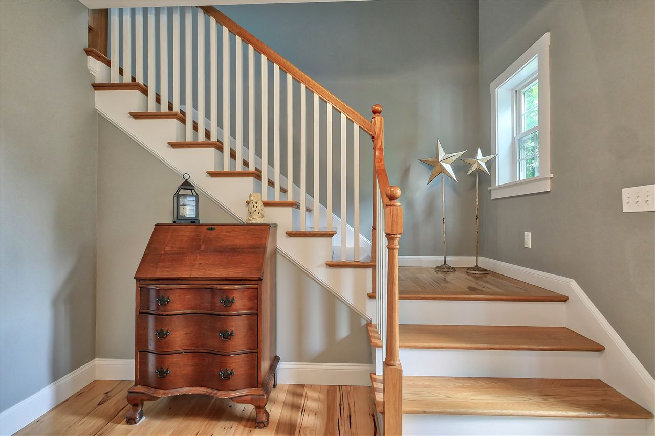 8 Terry's Way Exeter, NH 03833 - Photo 7 of 40