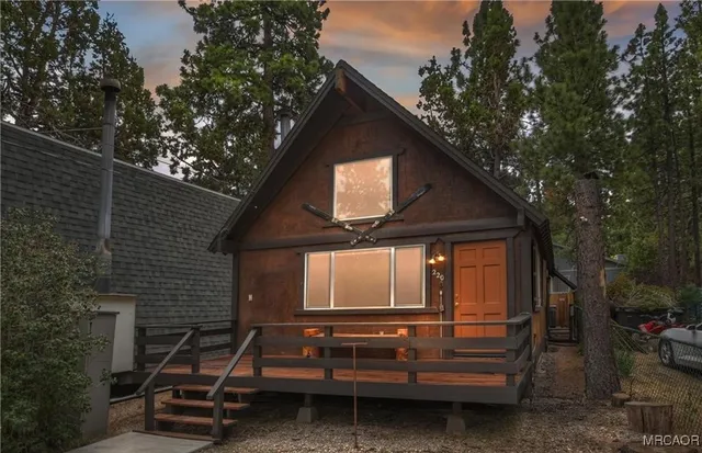 $2,000 | 220 Angeles Boulevard, Big Bear City, CA 92314