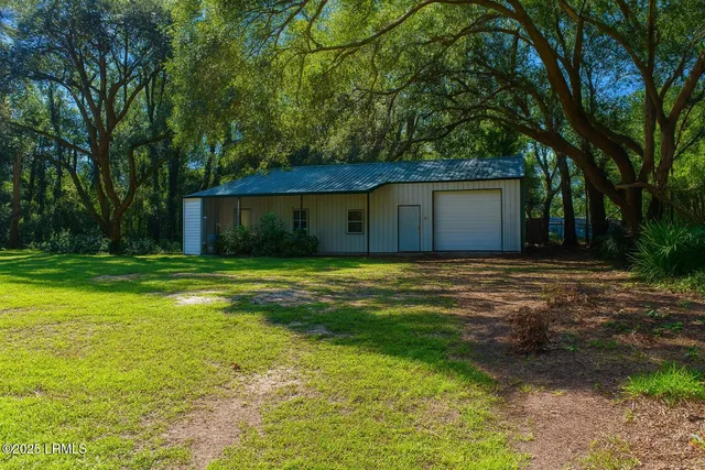 $1,500 | 1702 Lafayette Street, Beaufort, SC 29902