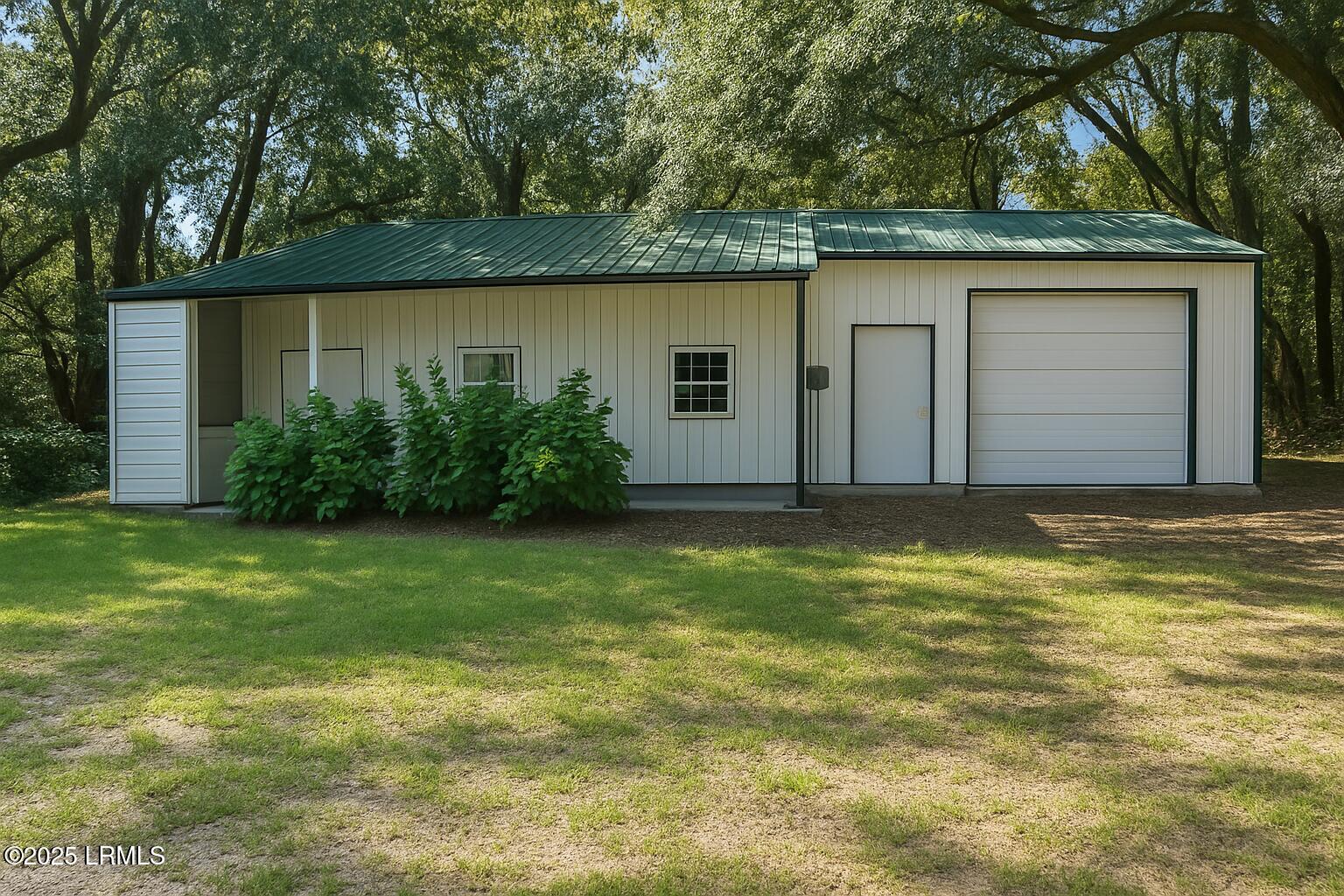 1702 Lafayette Street Beaufort, SC 29902 - Photo 3 of 18 ChatGPT Image Nov 16, 2025, 11_24_48 PM