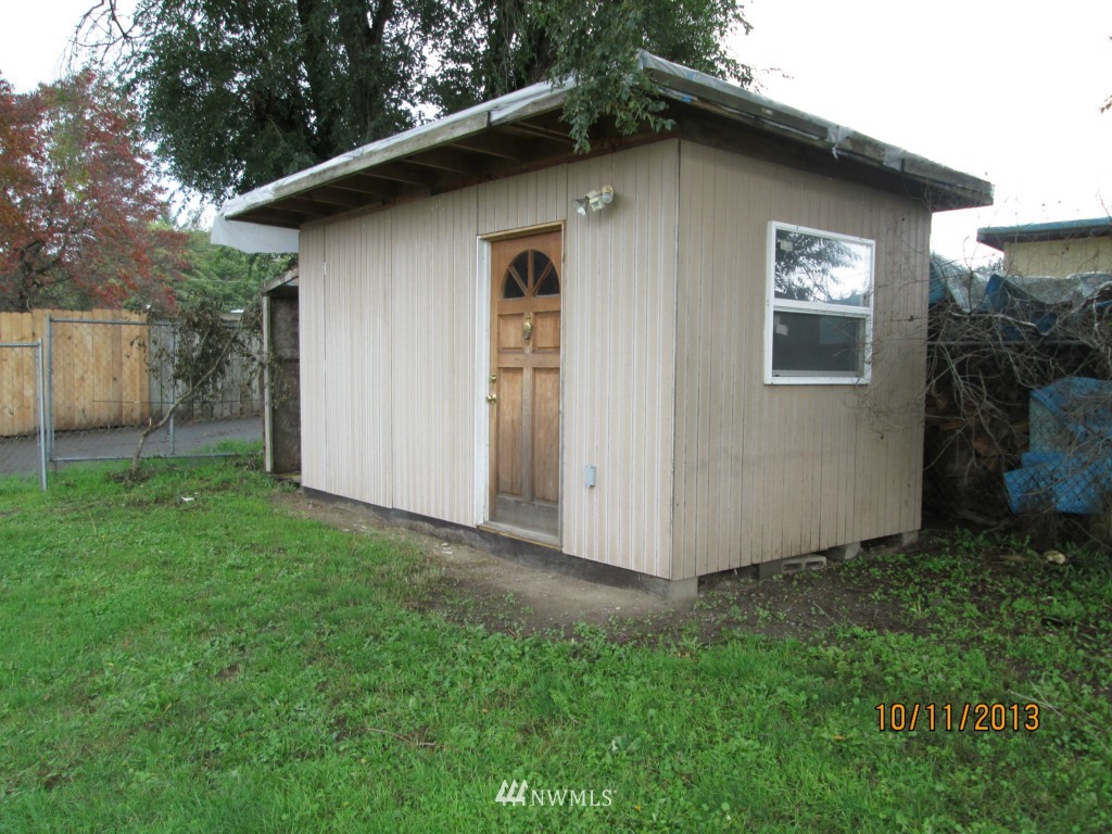 2312 Northeast 9th Street Renton, WA 98056 - Photo 14 of 15