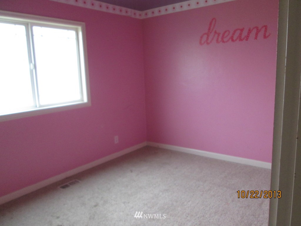 2312 Northeast 9th Street Renton, WA 98056 - Photo 9 of 15