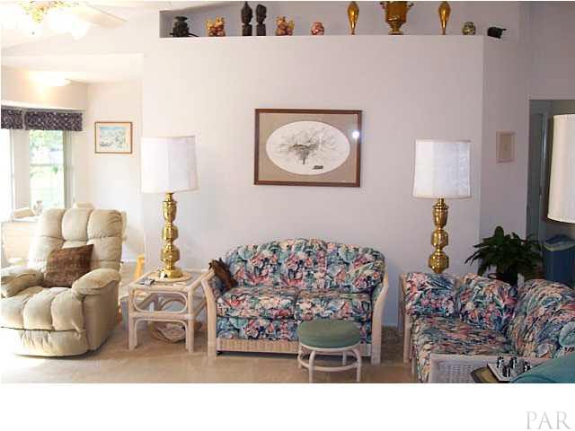 5985 Ridge Crest Circle Milton, FL 32570 - Photo 3 of 15 Gallery Image 3