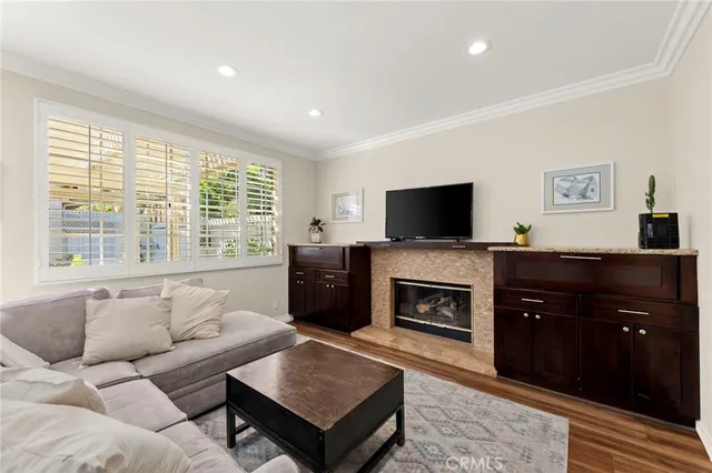 $1,588,800 | 2042 Seminole, Tustin, CA 92782