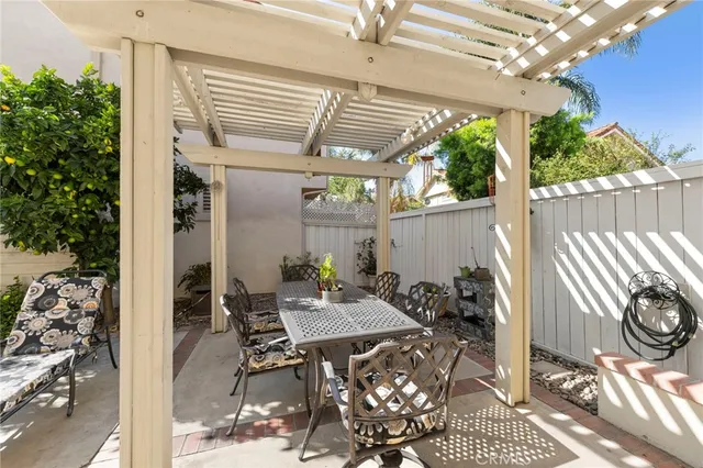 $1,588,800 | 2042 Seminole, Tustin, CA 92782