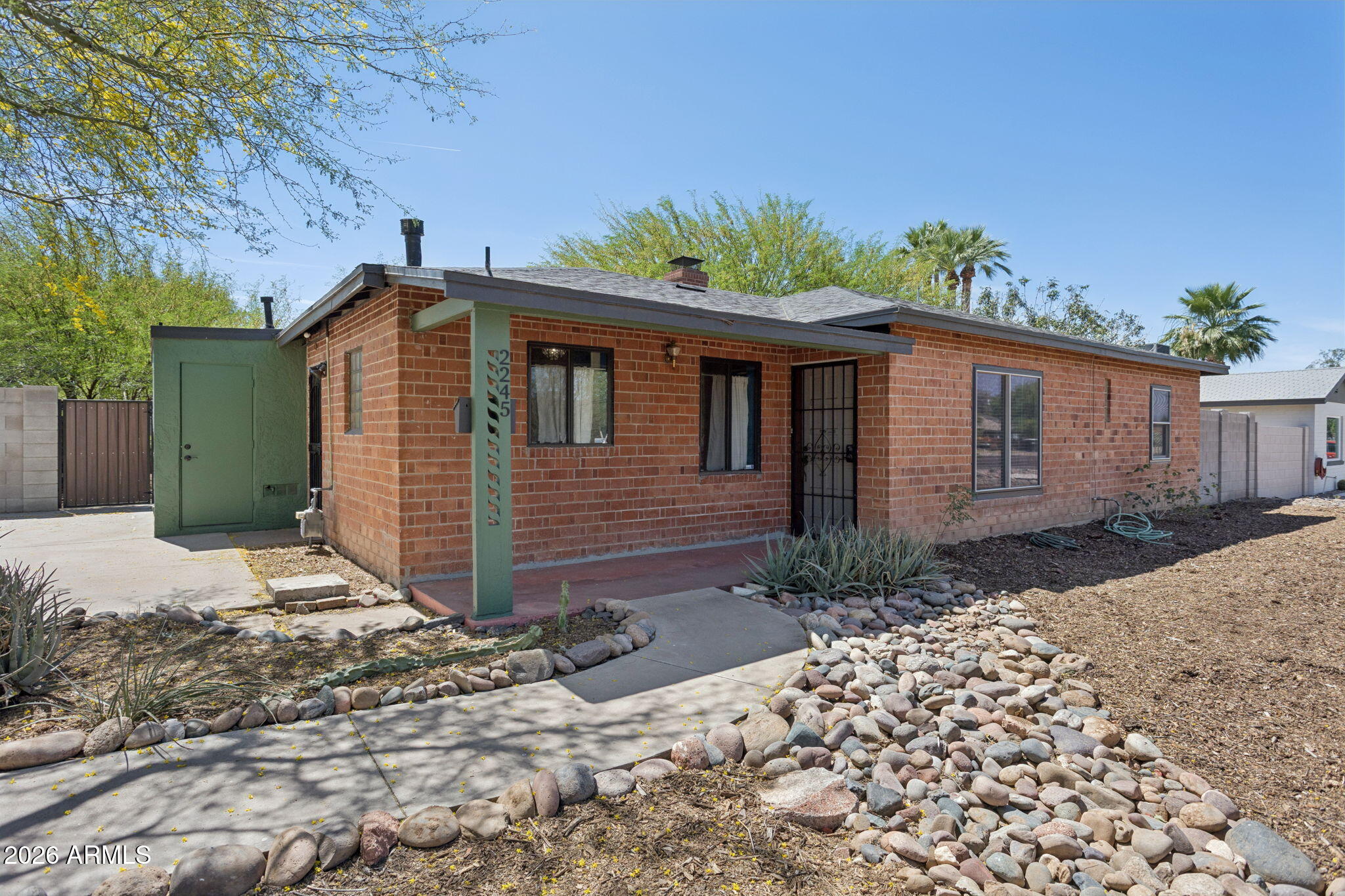 2245 East Osborn Road Phoenix, AZ 85016 - Photo 24 of 67 Mid-century red brick ranch home
