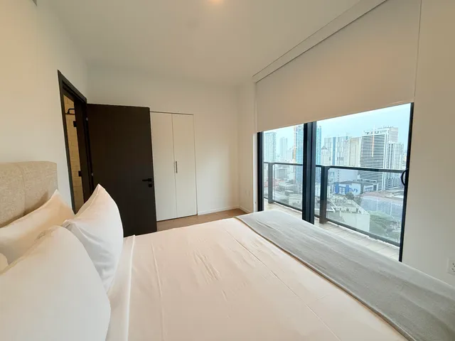 $7,250 | 398 Northeast 5th Street, Unit 2118, Miami, FL 33132