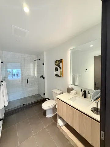 $7,250 | 398 Northeast 5th Street, Unit 2118, Miami, FL 33132