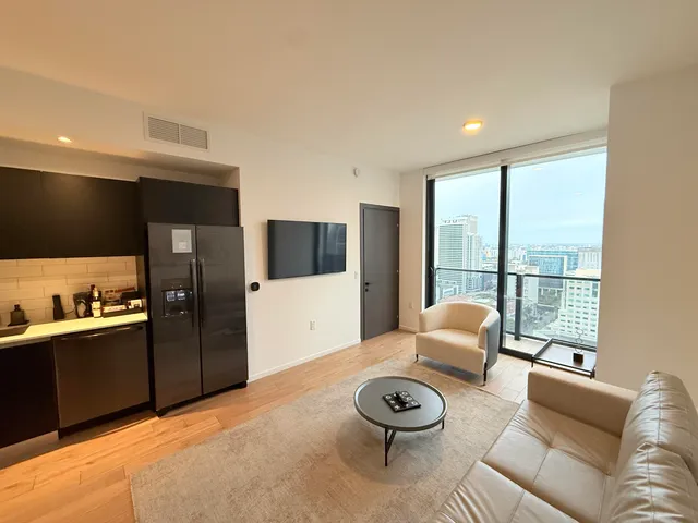 $7,250 | 398 Northeast 5th Street, Unit 2118, Miami, FL 33132