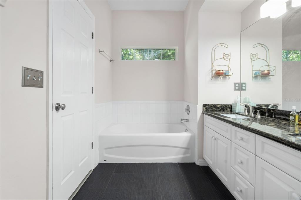 4942 Northwest 1st Place Gainesville, FL 32607 - Photo 14 of 39