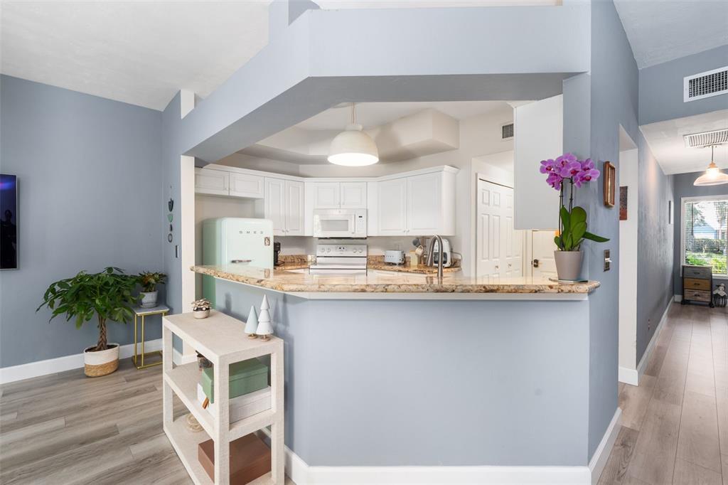 4942 Northwest 1st Place Gainesville, FL 32607 - Photo 5 of 39