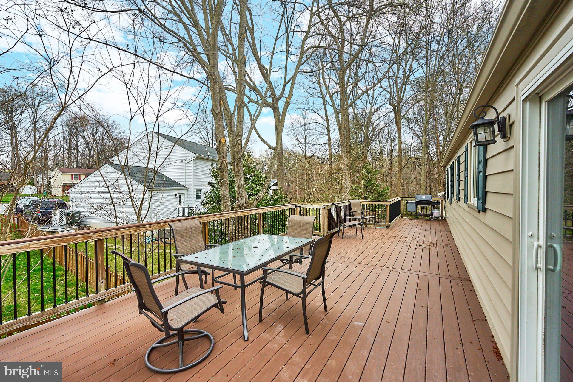 9302 Jackson Street Burke, VA 22015 - Photo 12 of 30 Deck off of kitchen