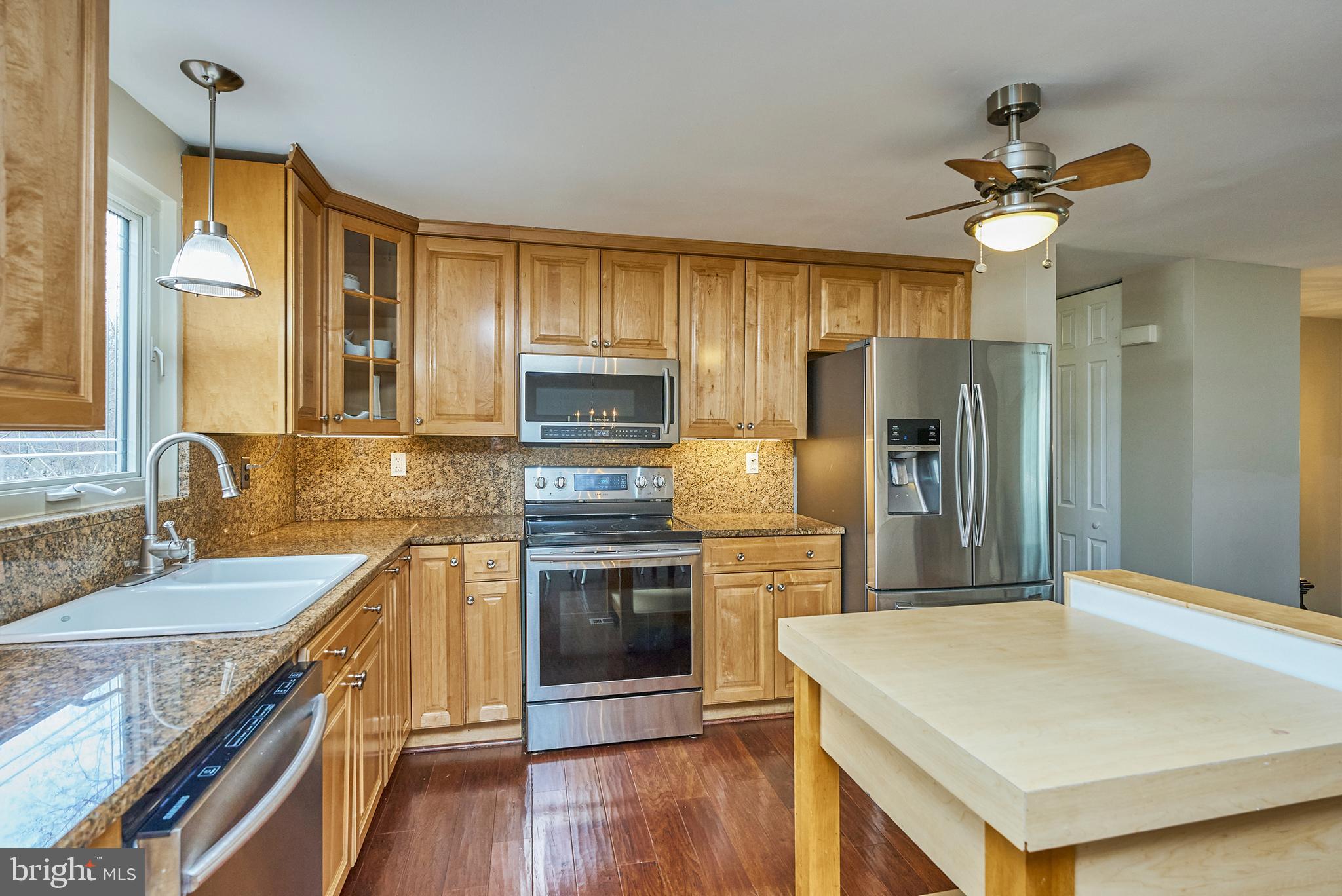 9302 Jackson Street Burke, VA 22015 - Photo 8 of 30 kitchen area