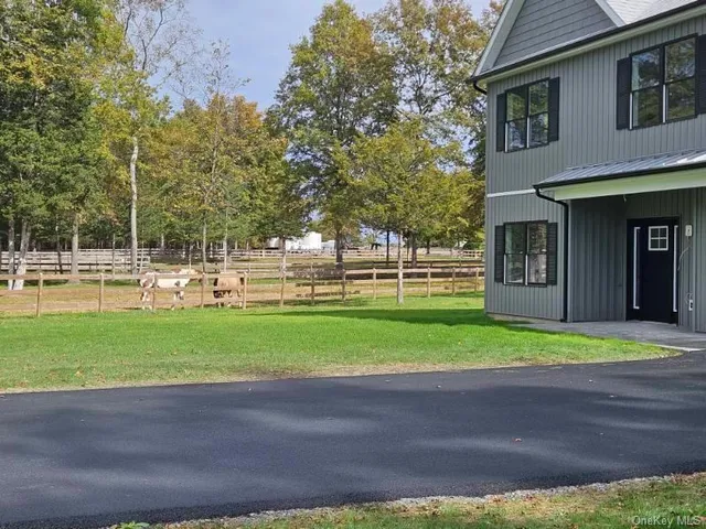 $679,999 | 34 Bigert Drive, New Hampton, NY 10958