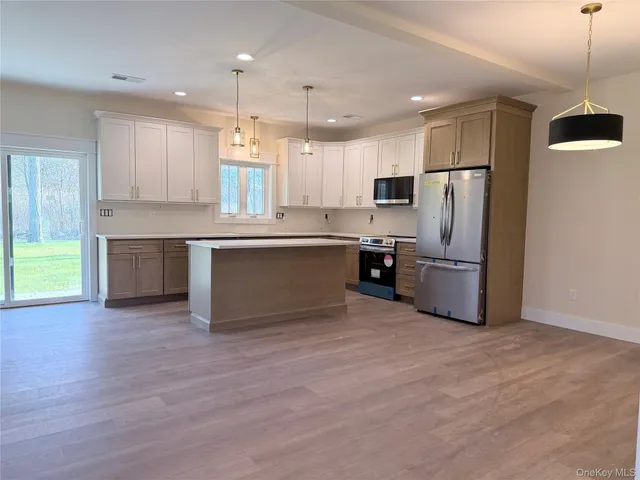 $679,999 | 34 Bigert Drive, New Hampton, NY 10958