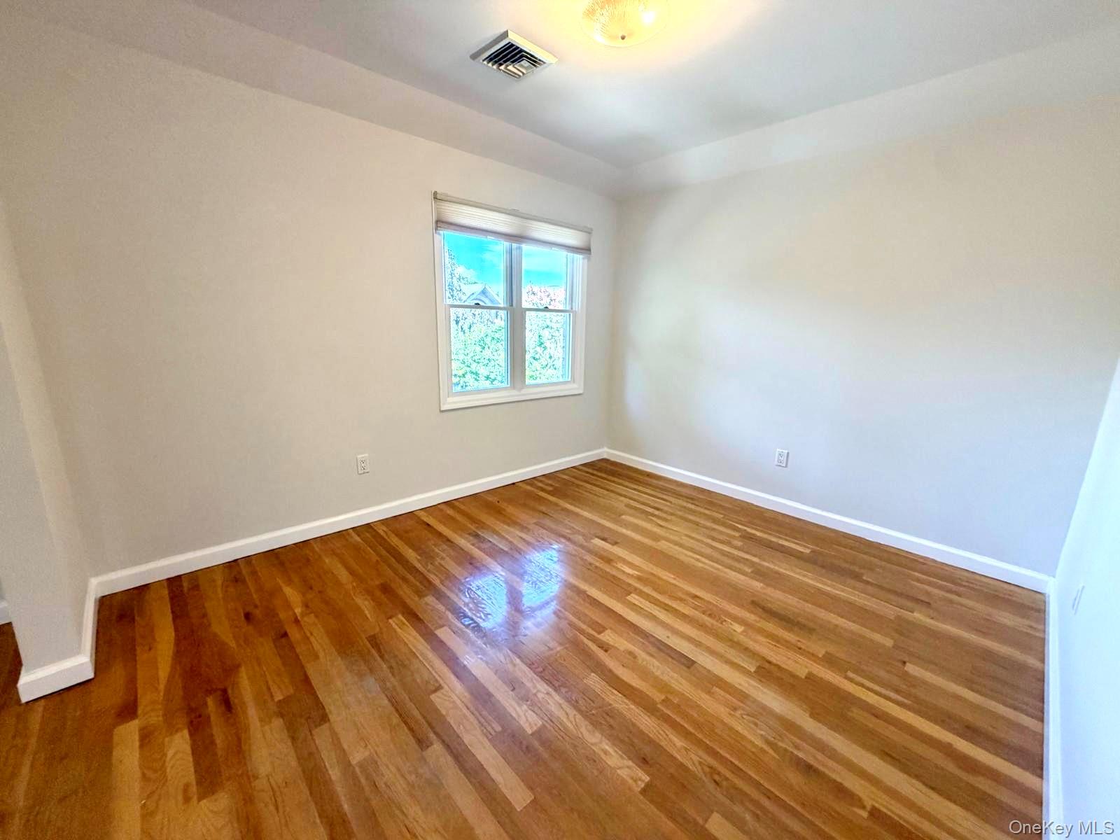 157-24 20th Road Queens, NY 11357 - Photo 7 of 13 Gallery Image 7