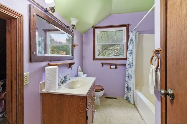 $399,000 | 559 Sands Street, Pentwater, MI 49449