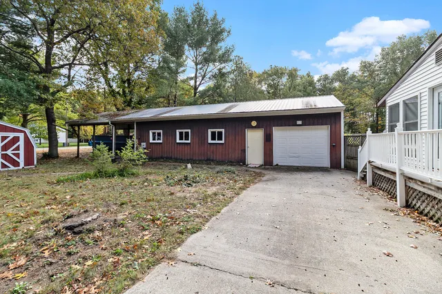 $399,000 | 559 Sands Street, Pentwater, MI 49449