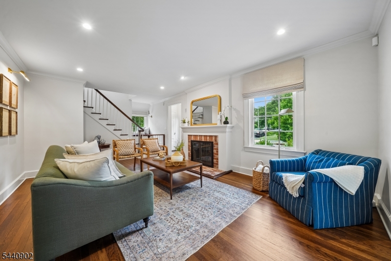 27 Pine Grove Avenue Summit, NJ 07901 - Photo 5 of 37