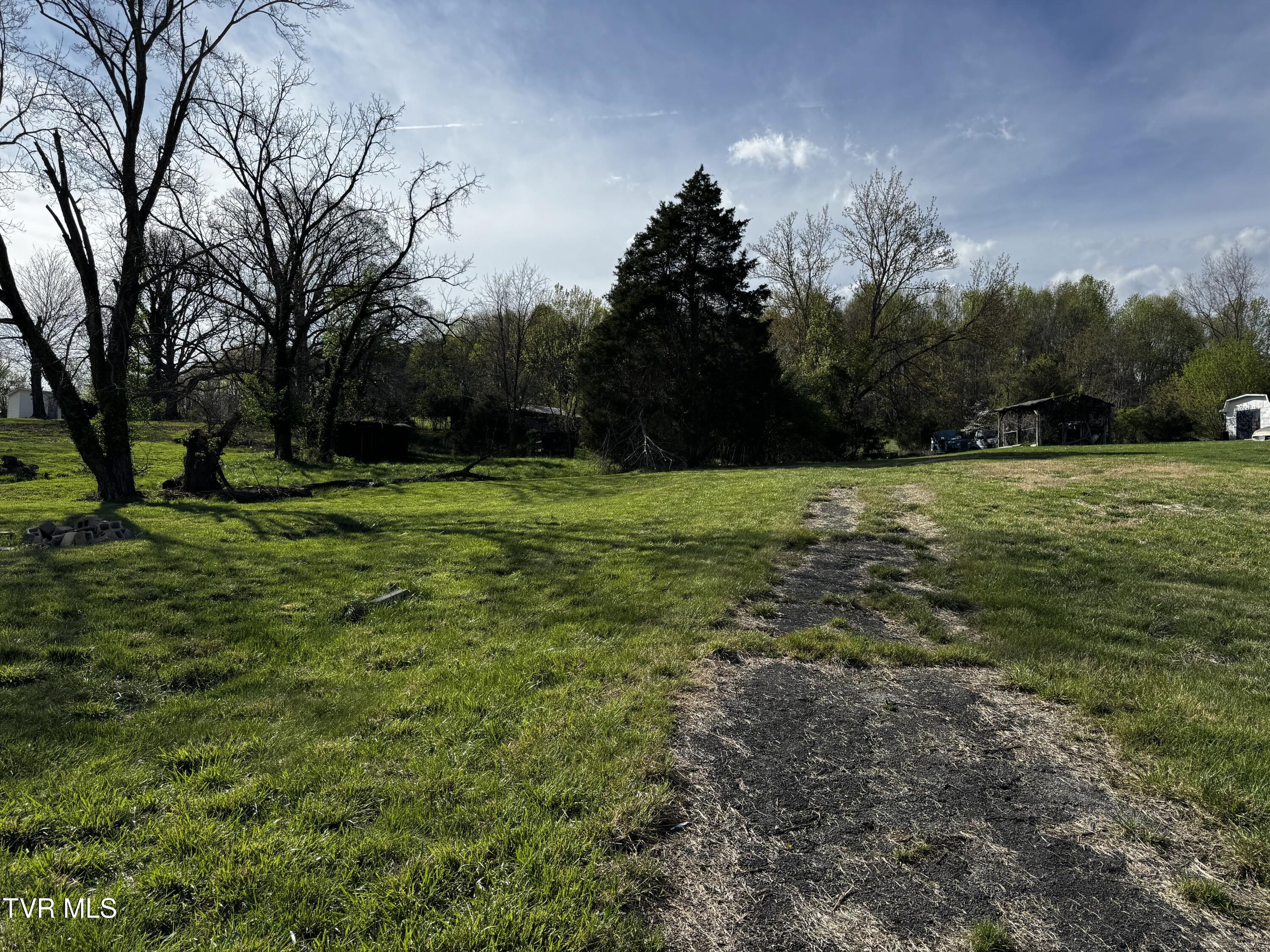 710 Shakesville Road Bristol, VA 24201 - Photo 10 of 13 IMG_4861