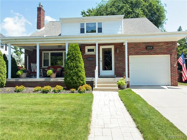 $379,900 | 3819 Madison Street, Niagara Falls, NY 14305