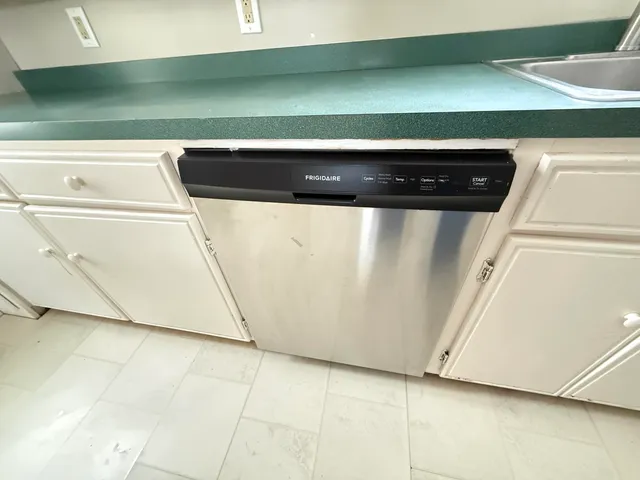 $119,900 | 64 Franklin Avenue, Houlton, ME 04730