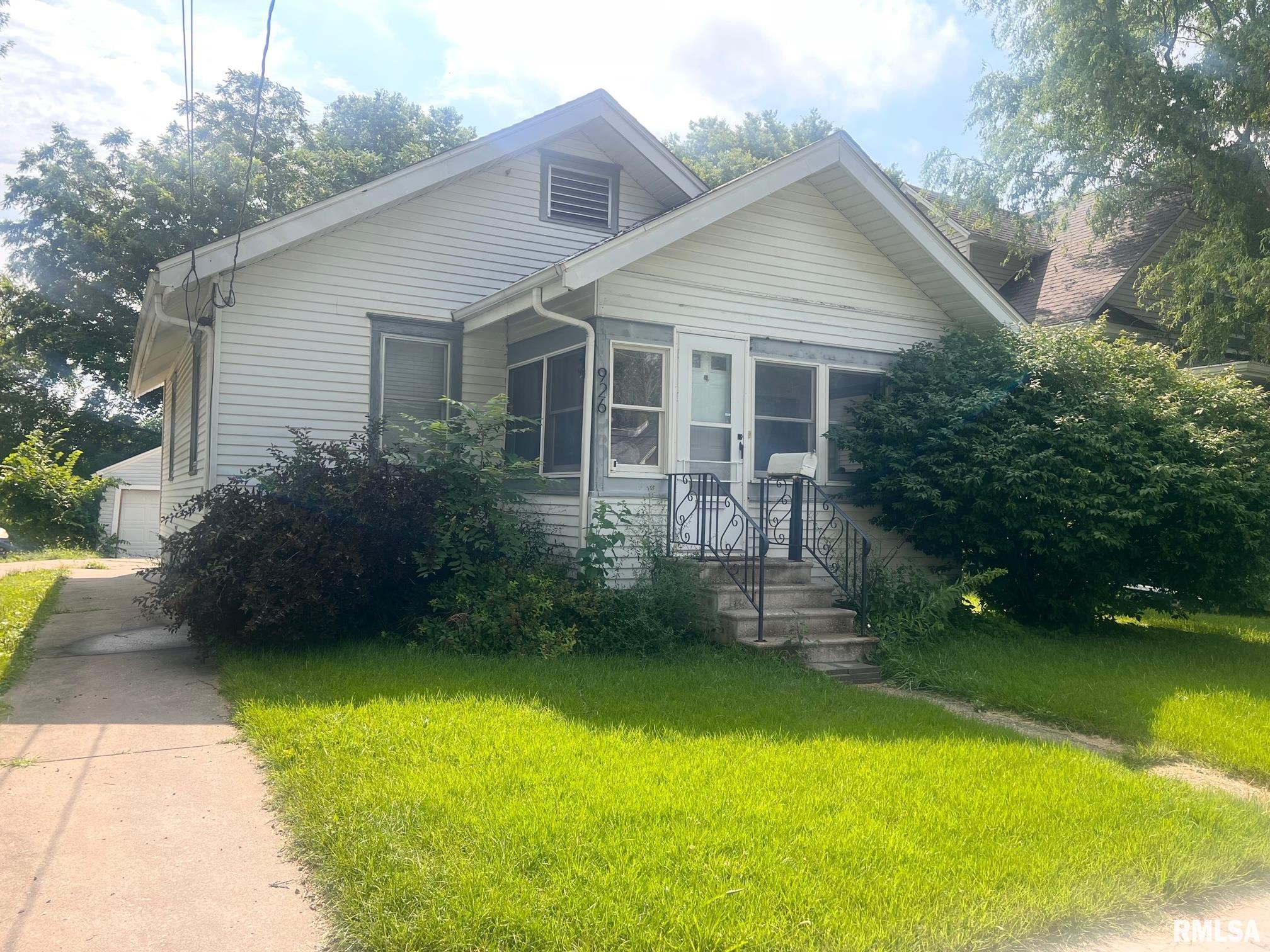 926 29th Street Moline, IL 61265 - Photo 2 of 10 Gallery Image 2