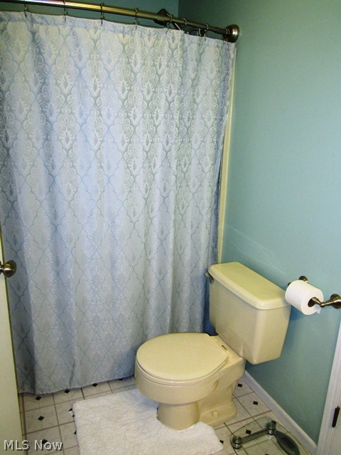3071 Reeves Road Willoughby, OH 44094 - Photo 11 of 15 Full bath second level.