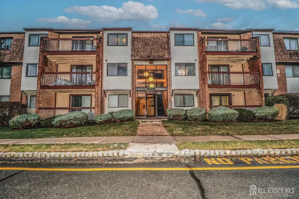 $405,000 | 312 Edison Glen Terrace, Edison, NJ 08837