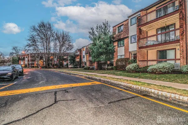 $405,000 | 312 Edison Glen Terrace, Edison, NJ 08837